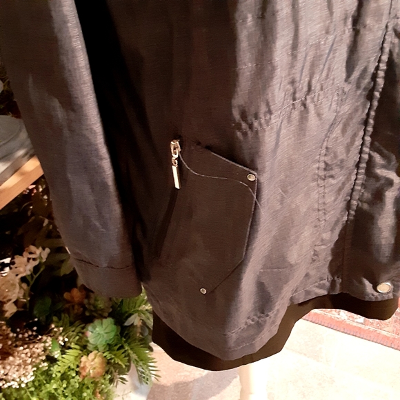 JOHNSTON and MURPHY Women's Nylon BlendnLightweight Hooded Windbreaker Size L - Picture 6 of 11